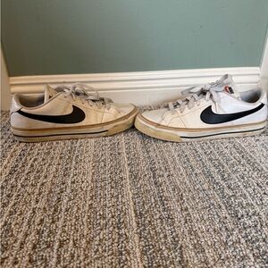 Nike Men's Cream and Black Sneakers